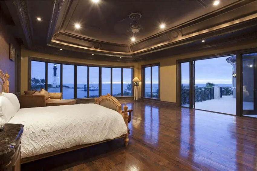 23+ Beautiful Bedrooms with Wood Floors (Pictures ...
