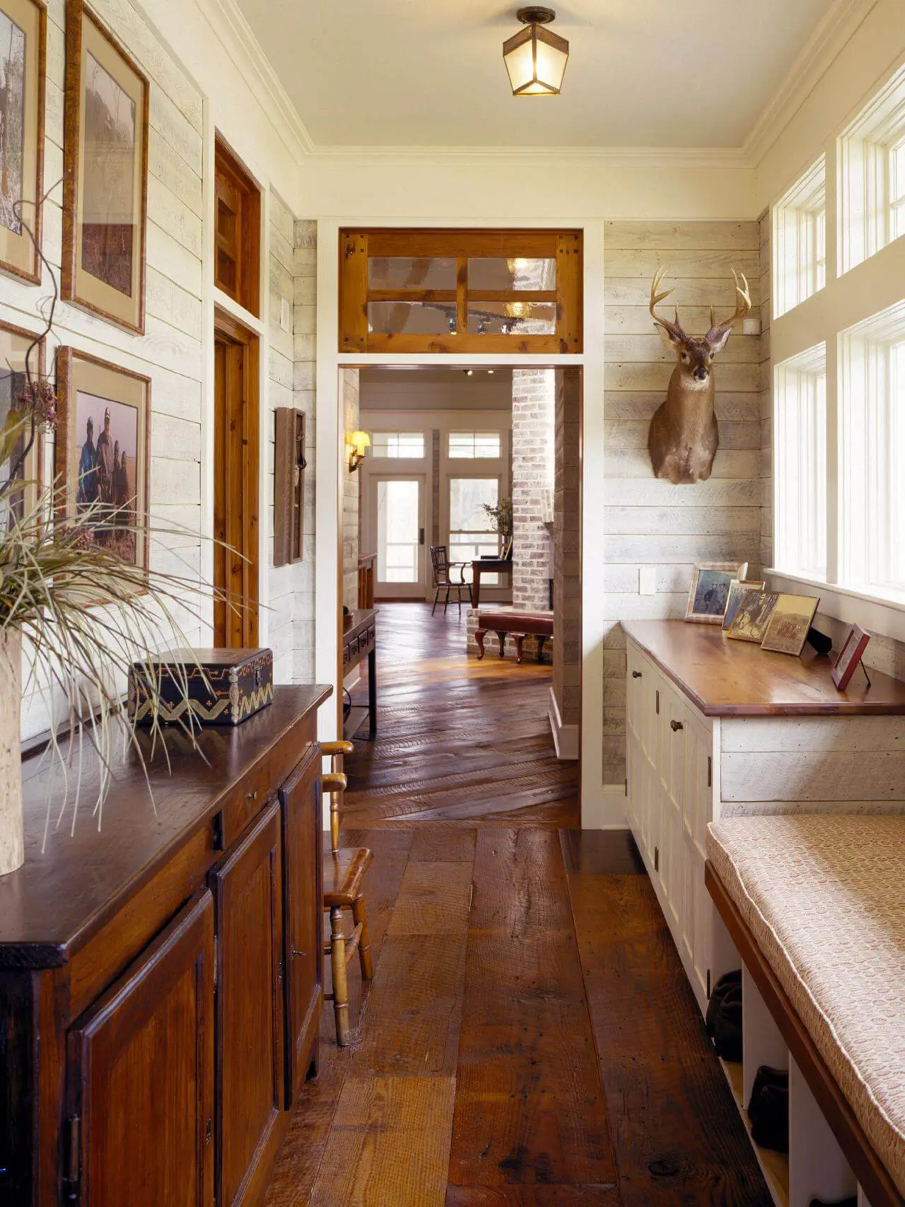 Country house plans with mudroom 