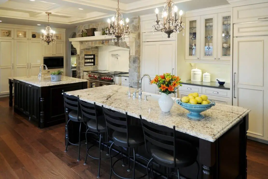 Luxury Kitchen With Two Islands