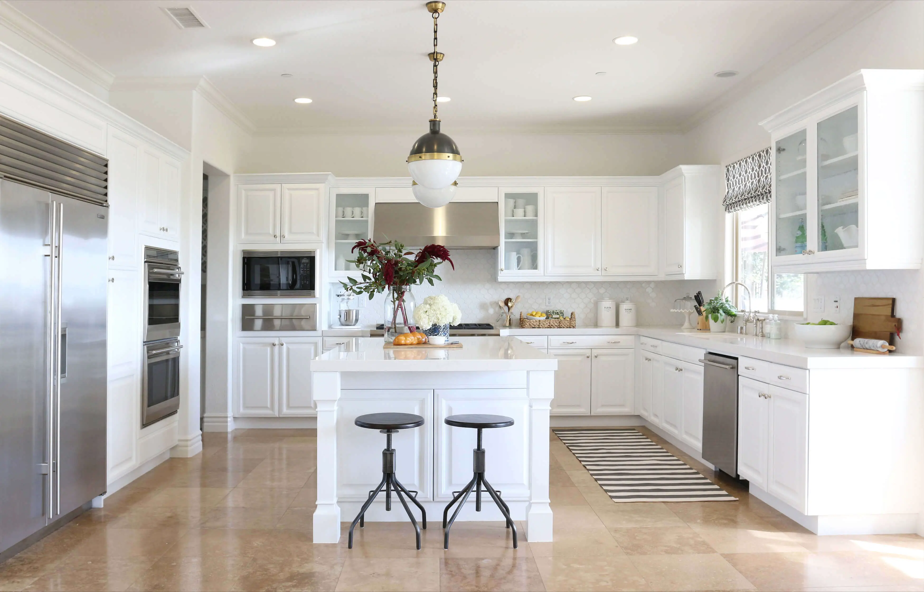 Luxury White Kitchen Cabinets