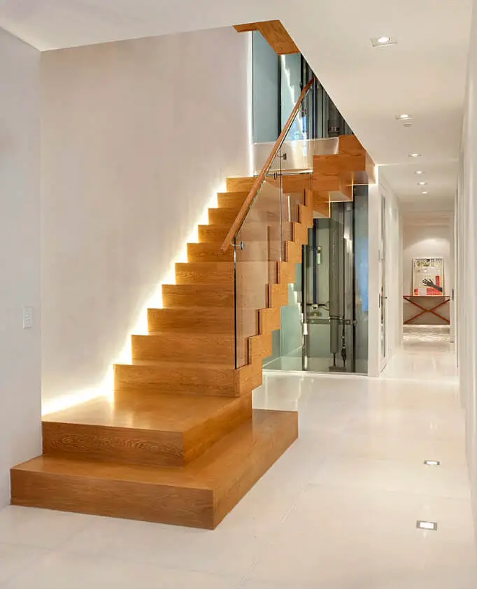 Design modern illuminated wooden stairs